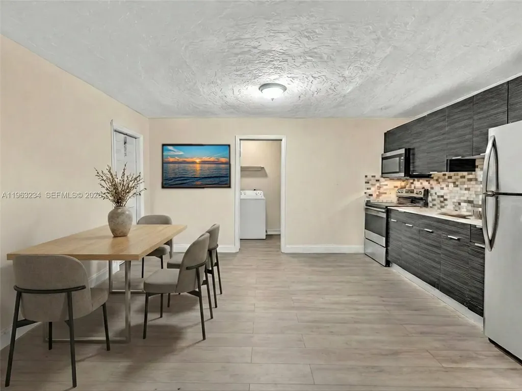 2512 NW 9th Place Fort Lauderdale FL 33311