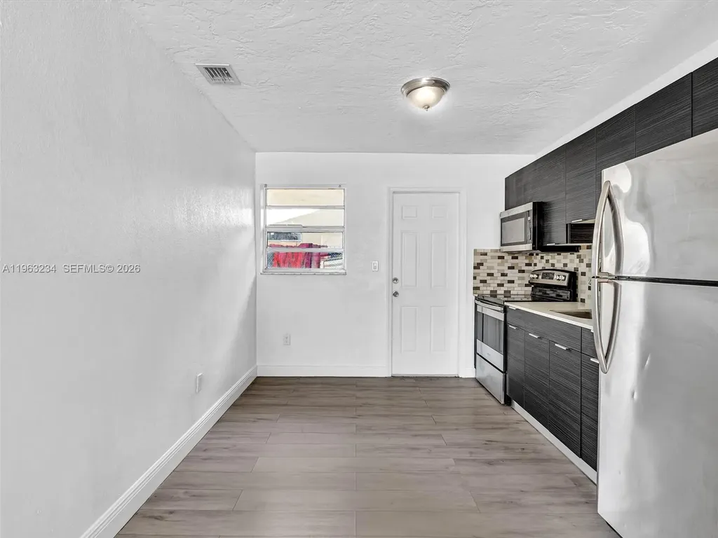 2512 NW 9th Place Fort Lauderdale FL 33311
