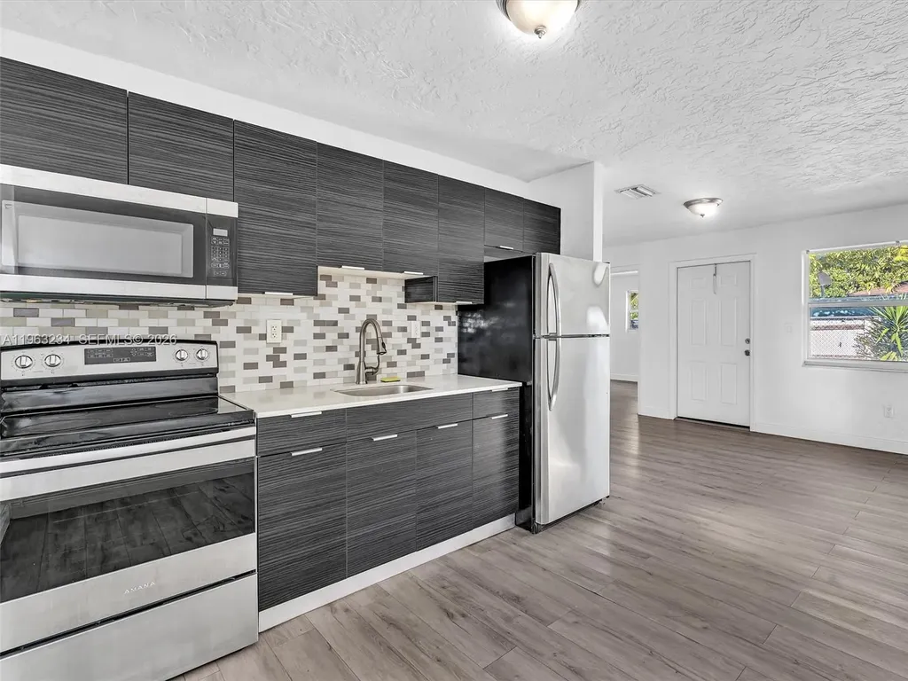 2512 NW 9th Place Fort Lauderdale FL 33311