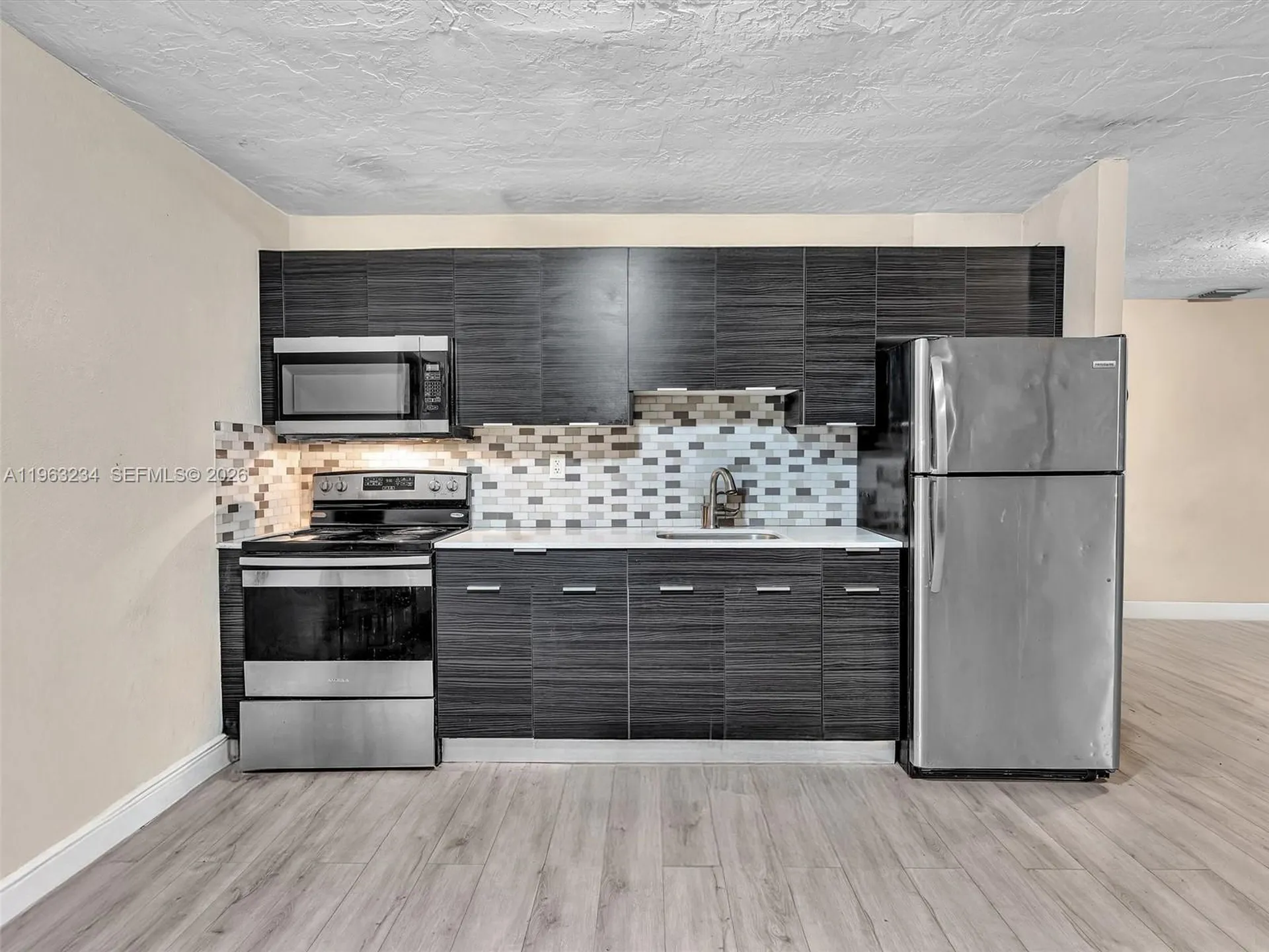 2512 NW 9th Place Fort Lauderdale FL 33311