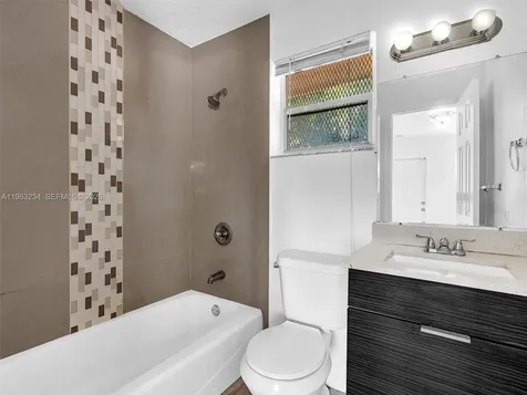 2512 NW 9th Place Fort Lauderdale FL 33311