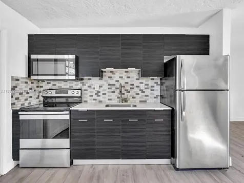2512 NW 9th Place Fort Lauderdale FL 33311