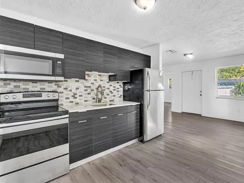 2512 NW 9th Place Fort Lauderdale FL 33311