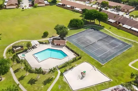 6708 NW 193rd Terrace Hialeah FL 33015