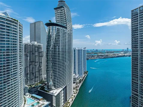 300 Biscayne Boulevard Way Miami FL 33131