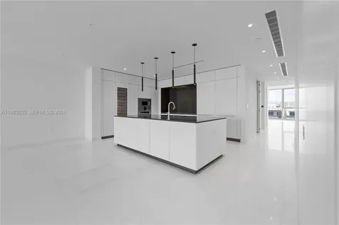 300 Biscayne Boulevard Way Miami FL 33131