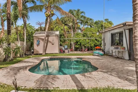 14902 SW 297th Terrace Homestead FL 33033