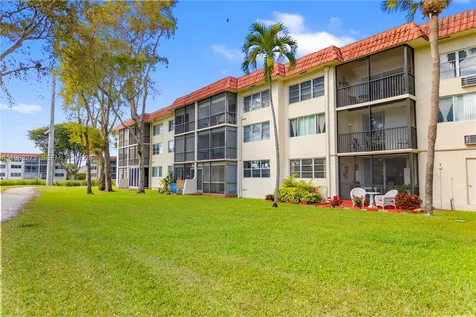 691 S Hollybrook Drive Pembroke Pines FL 33025