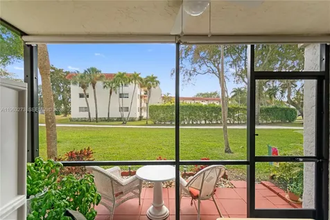 691 S Hollybrook Drive Pembroke Pines FL 33025