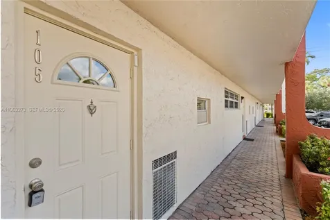 691 S Hollybrook Drive Pembroke Pines FL 33025