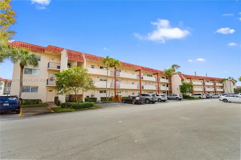 691 S Hollybrook Drive Pembroke Pines FL 33025