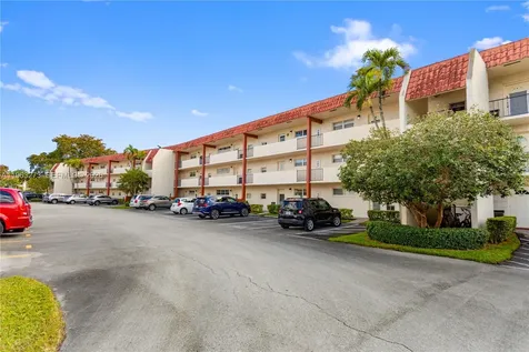 691 S Hollybrook Drive Pembroke Pines FL 33025