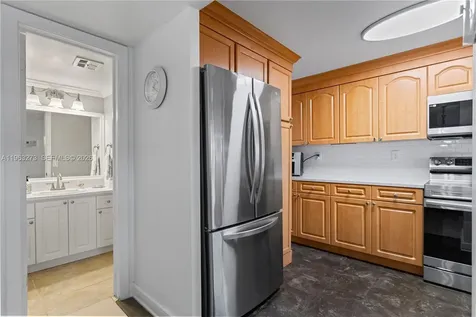 691 S Hollybrook Drive Pembroke Pines FL 33025