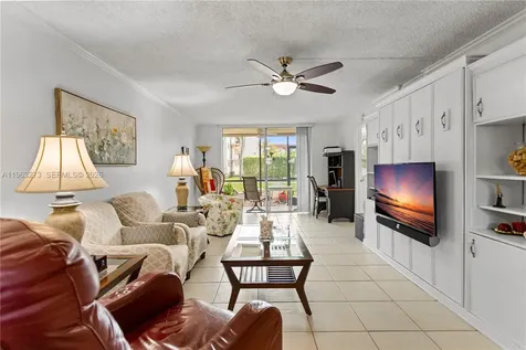 691 S Hollybrook Drive Pembroke Pines FL 33025