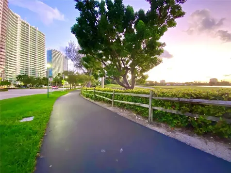 20505 E Country Club Drive Aventura FL 33180