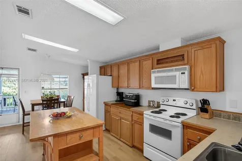 2228 SW 83rd Avenue Davie FL 33324