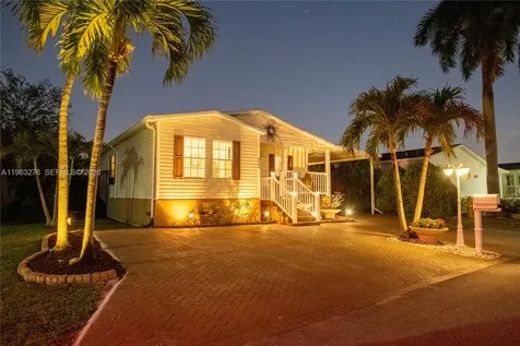 2228 SW 83rd Avenue Davie FL 33324