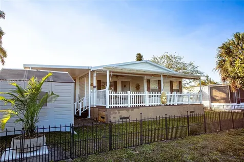 2228 SW 83rd Avenue Davie FL 33324