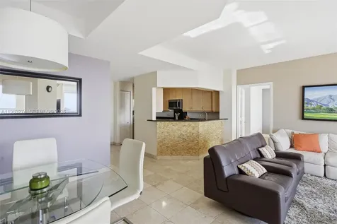 801 Brickell Key Boulevard Miami FL 33131