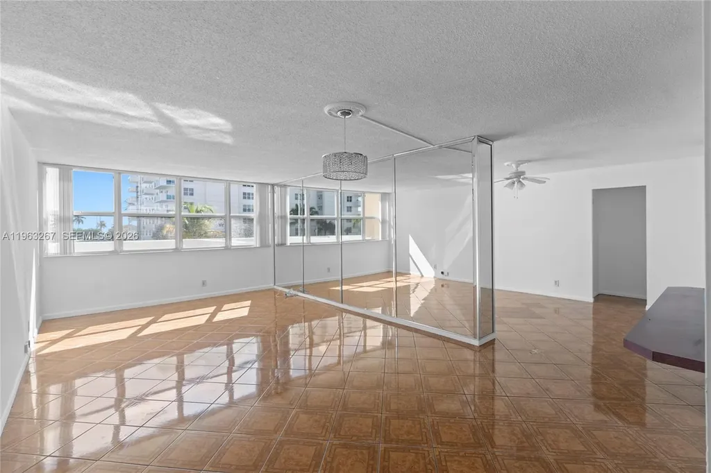 1410 S Ocean Drive Hollywood FL 33019