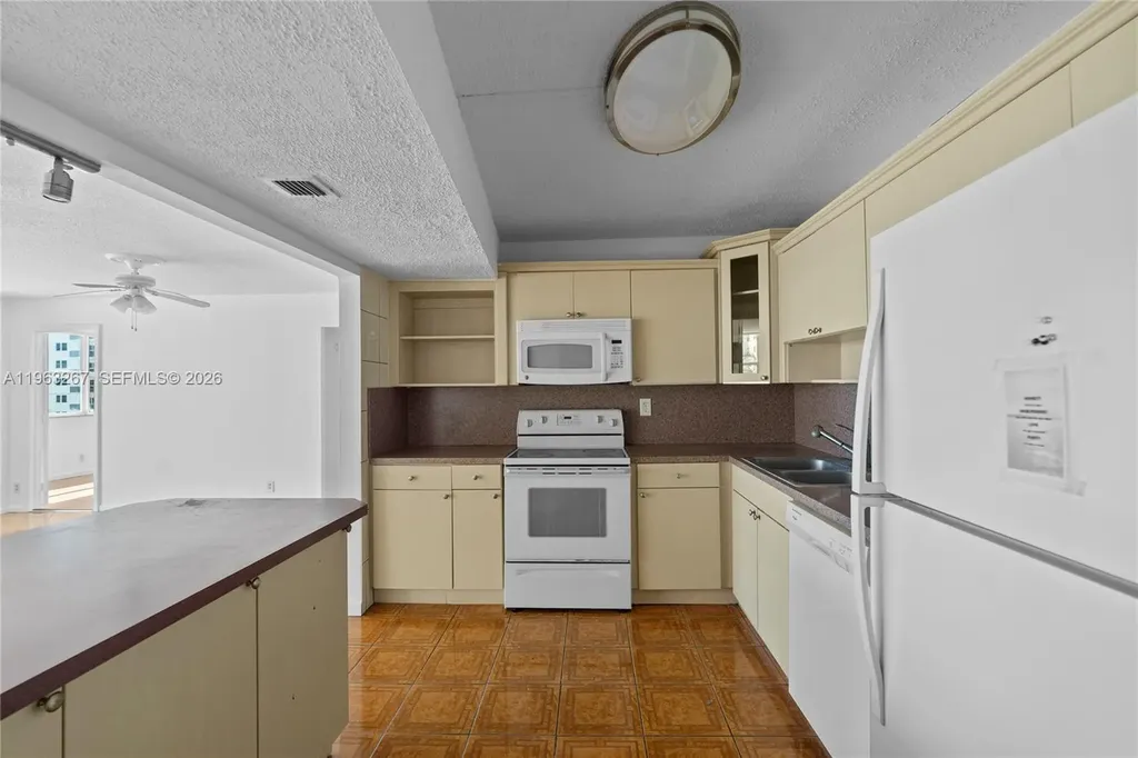 1410 S Ocean Drive Hollywood FL 33019