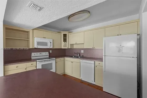 1410 S Ocean Drive Hollywood FL 33019