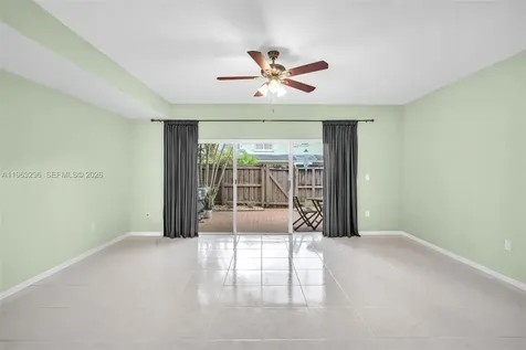 11864 SW 97th Terrace Miami FL 33186