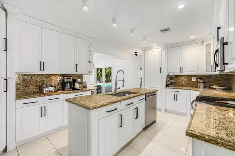 8295 SW 116th Street Miami FL 33156