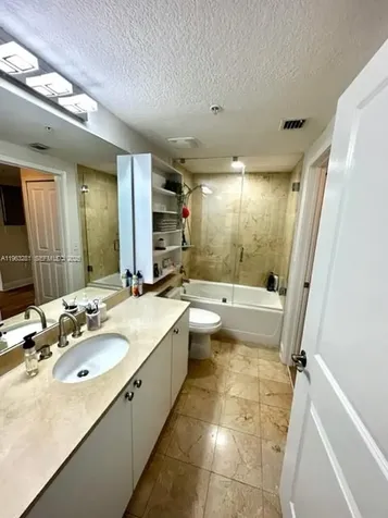 170 SE 14th Street Miami FL 33131