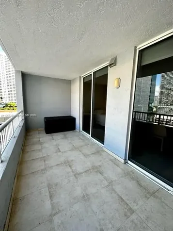 170 SE 14th Street Miami FL 33131