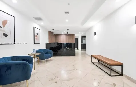 170 SE 14th Street Miami FL 33131