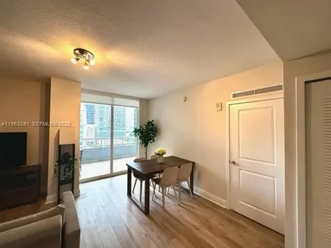 170 SE 14th Street Miami FL 33131