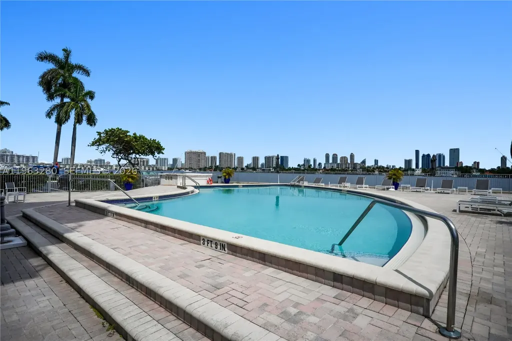 16558 NE 26th Avenue North Miami Beach FL 33160