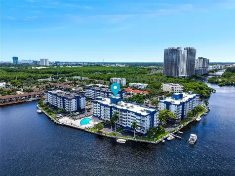 16558 NE 26th Avenue North Miami Beach FL 33160