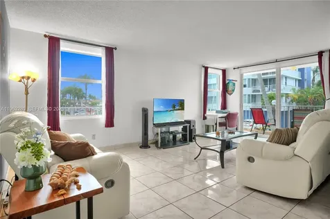 16558 NE 26th Avenue North Miami Beach FL 33160