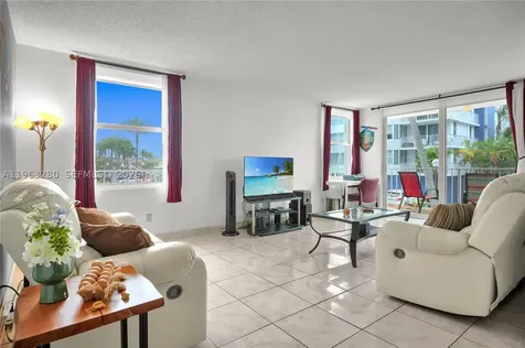 16558 NE 26th Avenue North Miami Beach FL 33160