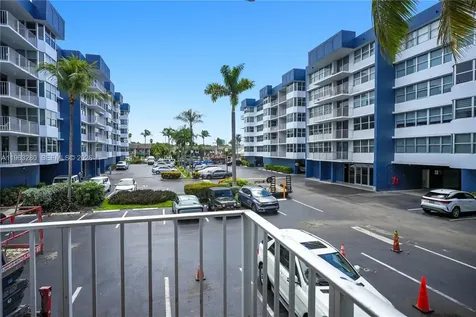 16558 NE 26th Avenue North Miami Beach FL 33160