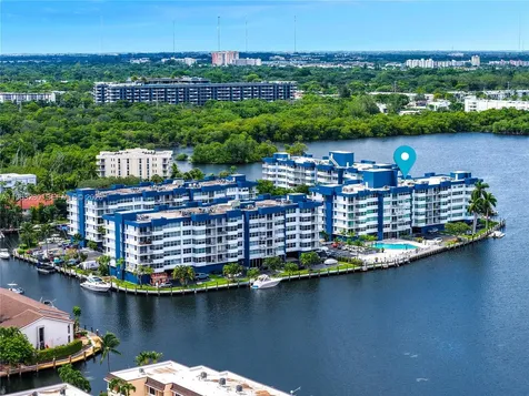 16558 NE 26th Avenue North Miami Beach FL 33160