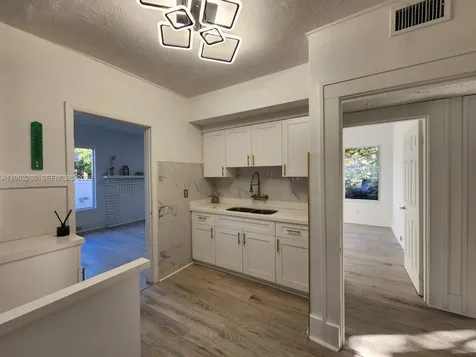 1311 11th Avenue S St Petersburg FL 33705