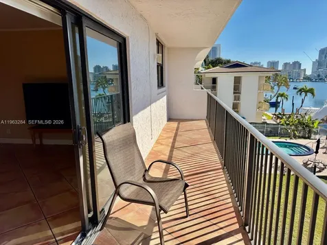 1900 Diana Drive Hallandale Beach FL 33009