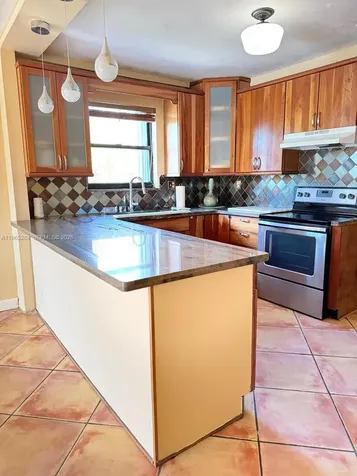 1900 Diana Drive Hallandale Beach FL 33009