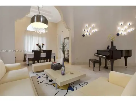 7061 NW 113 Court Doral FL 33178