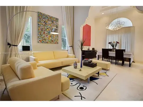 7061 NW 113 Court Doral FL 33178