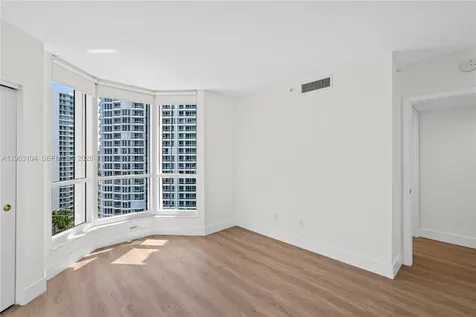 21055 Yacht Club Drive Aventura FL 33180