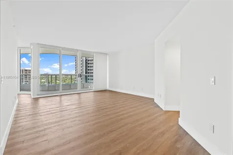 21055 Yacht Club Drive Aventura FL 33180