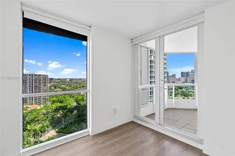 21055 Yacht Club Drive Aventura FL 33180