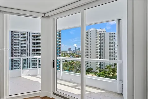 21055 Yacht Club Drive Aventura FL 33180