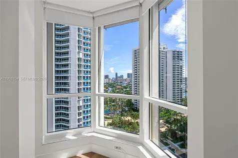 21055 Yacht Club Drive Aventura FL 33180
