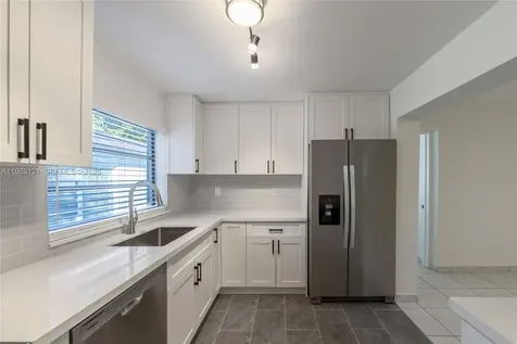 1631 SW 21st Street Miami FL 33145