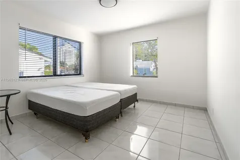 1631 SW 21st Street Miami FL 33145